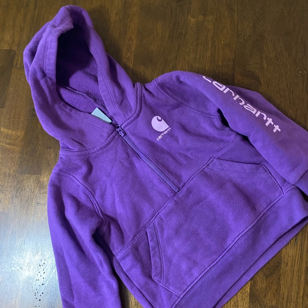 carhartt sweatshirt